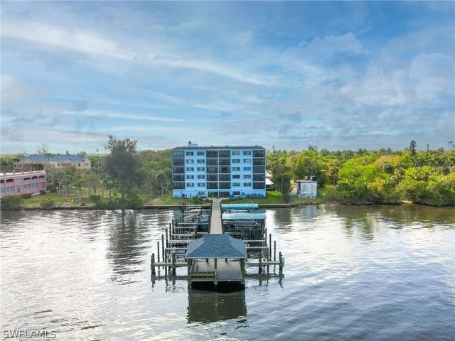 2711 1st ST 402, Fort Myers, FL 33916