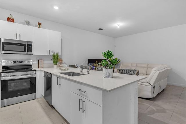 12832 SW 243rd St, Homestead, FL 33032