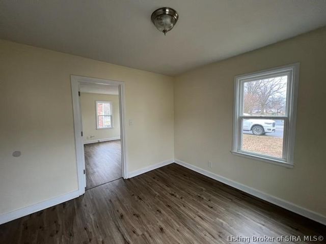 537 Main Street, Jeffersonville, IN 47130