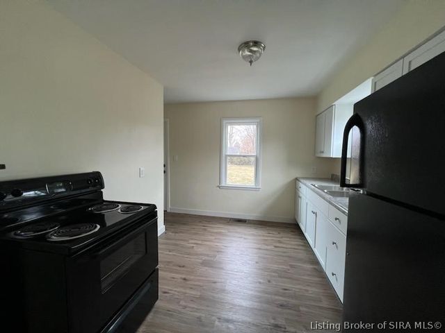 537 Main Street, Jeffersonville, IN 47130