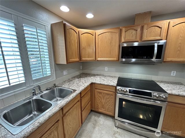 6729 S Mason Avenue, Tacoma, WA 98409