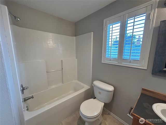 6729 S Mason Avenue, Tacoma, WA 98409