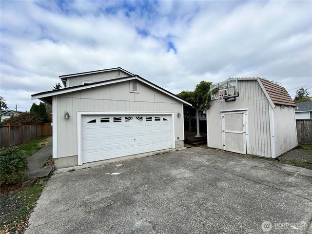 6729 S Mason Avenue, Tacoma, WA 98409