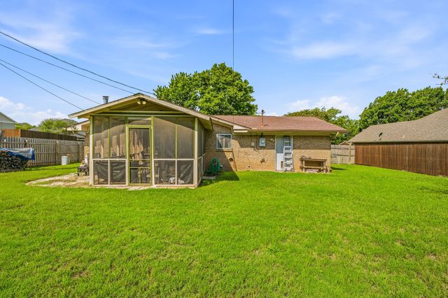 231 Choctaw Drive, Stephenville, TX 76401