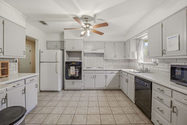 231 Choctaw Drive, Stephenville, TX 76401
