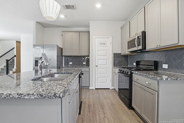 5002 Longhorn, Converse, TX 78109