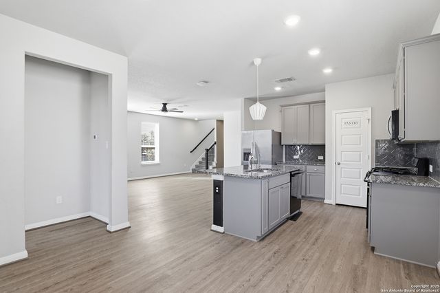 5002 Longhorn, Converse, TX 78109