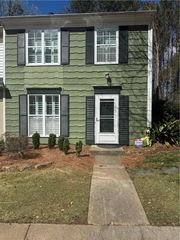 2907 Queen Anne Court, Atlanta, GA 30350