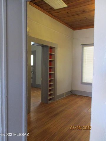 316 N Hoff Avenue, Tucson, AZ 85705