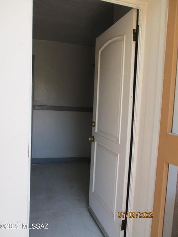 316 N Hoff Avenue, Tucson, AZ 85705