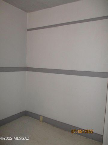 316 N Hoff Avenue, Tucson, AZ 85705