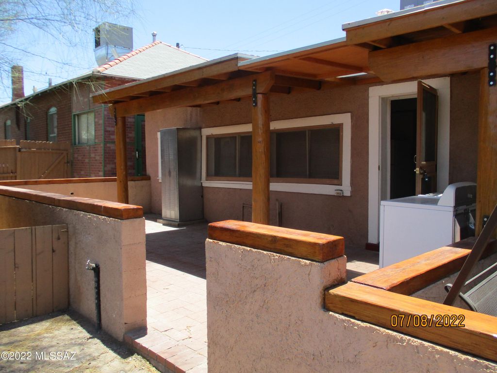 316 N Hoff Avenue, Tucson, AZ 85705