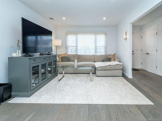 183 Soundview Drive, Port Washington, NY 11050