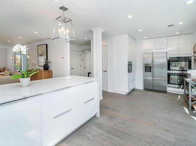 183 Soundview Drive, Port Washington, NY 11050