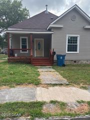 1023 Forest Street, Carthage, MO 64836