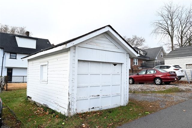 913 Fordham Ave, Brookline, PA 15226