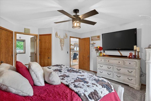 W8127 Dumke Road, Portage, WI 53901