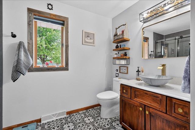 W8127 Dumke Road, Portage, WI 53901