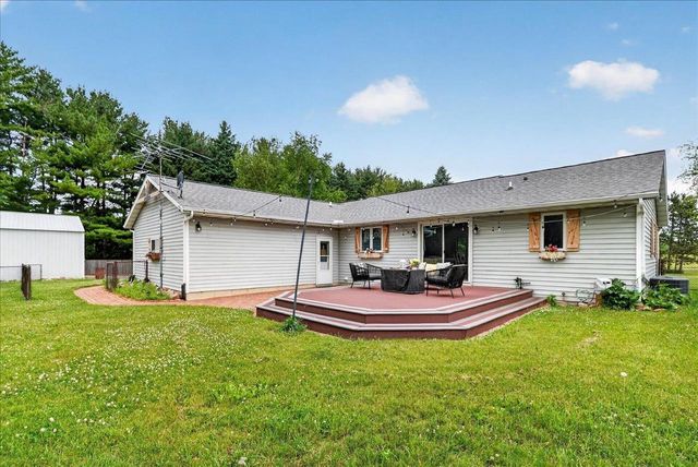 W8127 Dumke Road, Portage, WI 53901