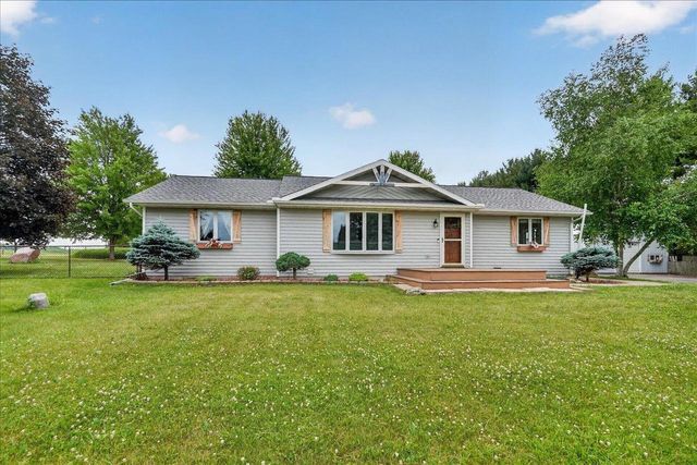 W8127 Dumke Road, Portage, WI 53901