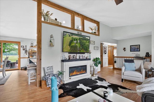 W8127 Dumke Road, Portage, WI 53901