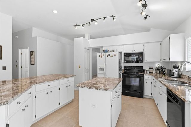 2468 HIDDEN PINES LANE, Clearwater, FL 33761