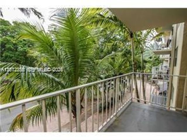 1805 Sans Souci Blvd 321, North Miami, FL 33181