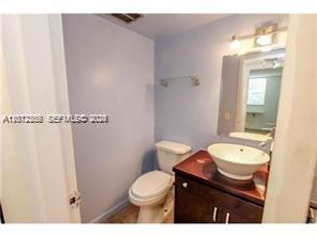 1805 Sans Souci Blvd 321, North Miami, FL 33181
