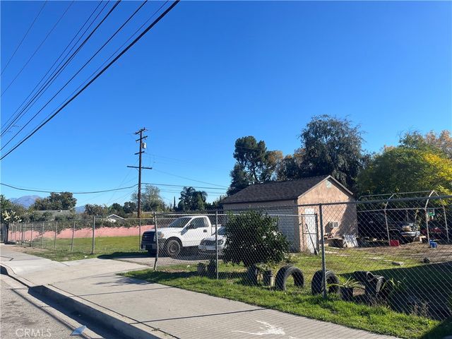 6909 Tippecanoe, San Bernardino, CA 92404