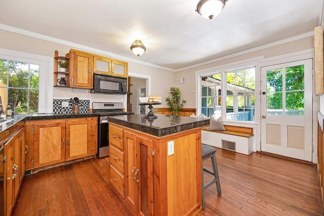 131 Race St, Grass Valley, CA 95945