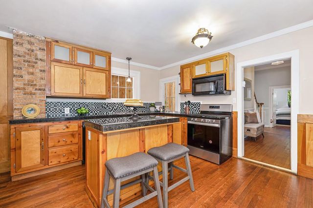 131 Race St, Grass Valley, CA 95945