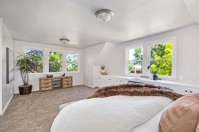 131 Race St, Grass Valley, CA 95945