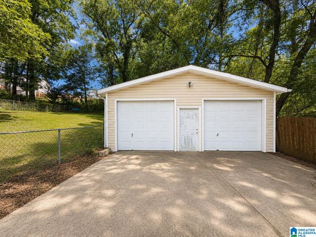 720 JASON CIRCLE, Birmingham, AL 35215