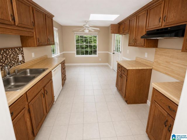 720 JASON CIRCLE, Birmingham, AL 35215