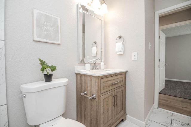 5553 Yost Court, Denver, CO 80239