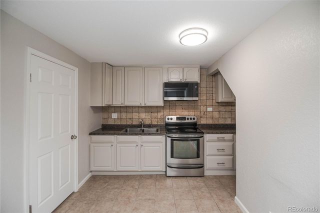 5553 Yost Court, Denver, CO 80239