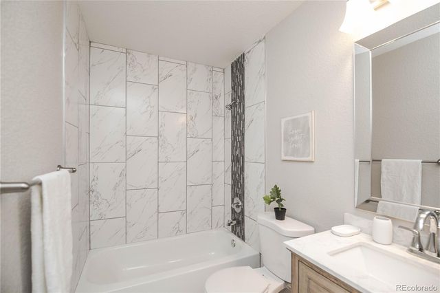 5553 Yost Court, Denver, CO 80239
