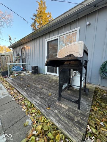 8318 E 41st Street, Indianapolis, IN 46226