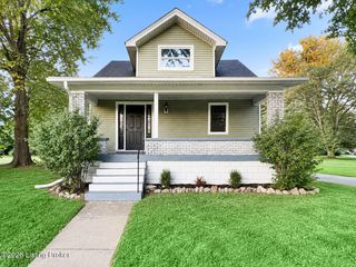 2505 Lower Hunters Trace, Louisville, KY 40216