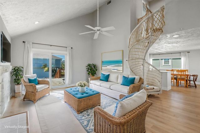 4034 Reeves Drive, Galveston, TX 77554