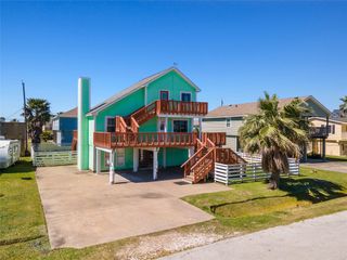 4034 Reeves Drive, Galveston, TX 77554