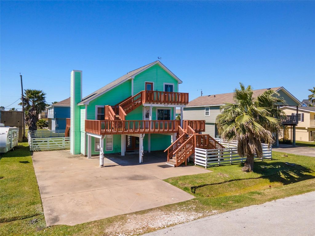 4034 Reeves Drive, Galveston, TX 77554