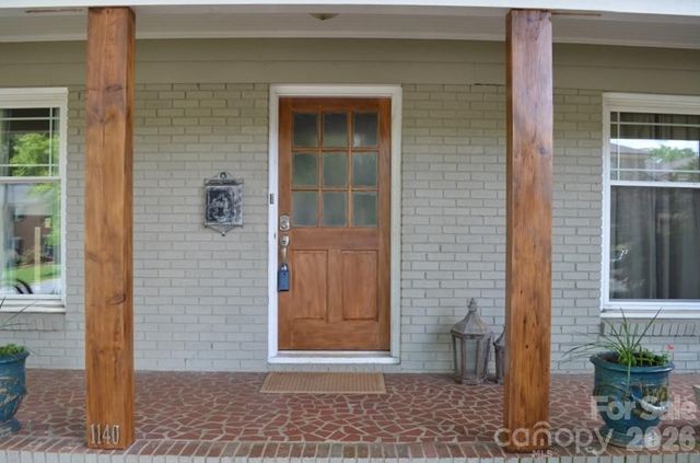 1140 Bevis Drive, Charlotte, NC 28209