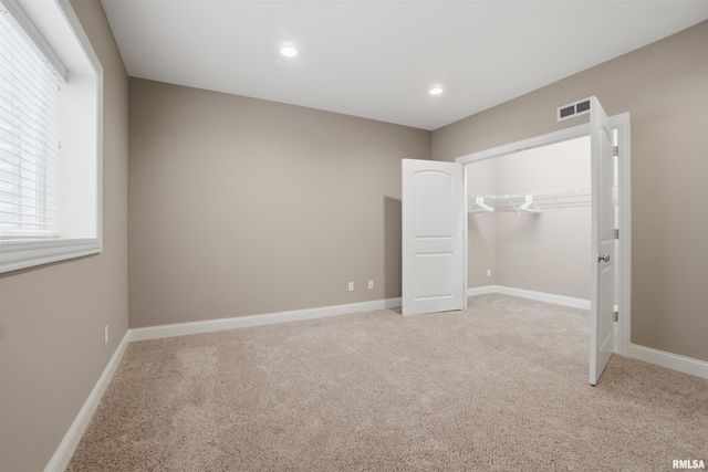 2717 W Woods Edge Drive, Peoria, IL 61614