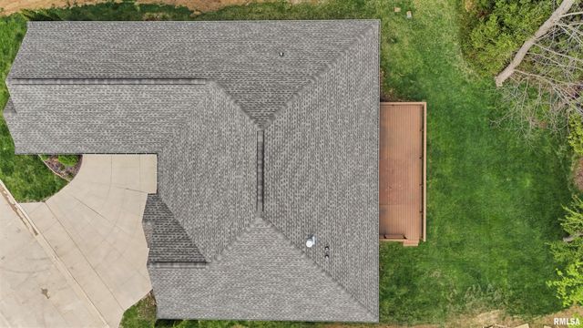 2717 W Woods Edge Drive, Peoria, IL 61614