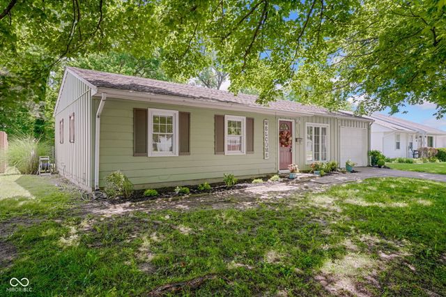 2817 Streamside Drive, Columbus, IN 47203