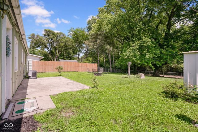 2817 Streamside Drive, Columbus, IN 47203