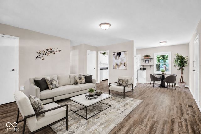 2817 Streamside Drive, Columbus, IN 47203