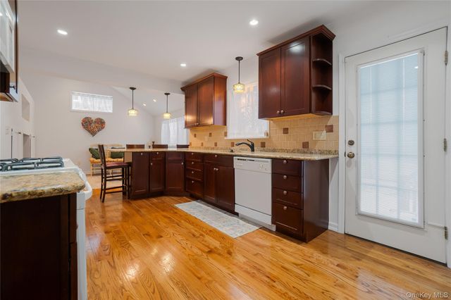 30 Gifford Avenue, Oceanside, NY 11572