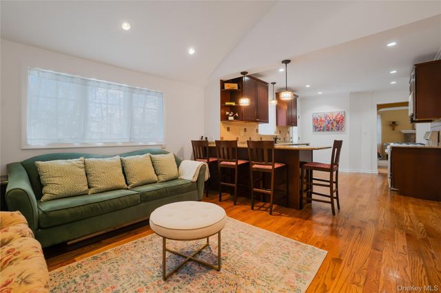 30 Gifford Avenue, Oceanside, NY 11572